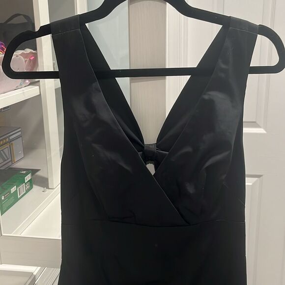 J. CREW Black Bow Back Sheath V-Neck Mini Dress, Size 2 - Picture 2 of 11